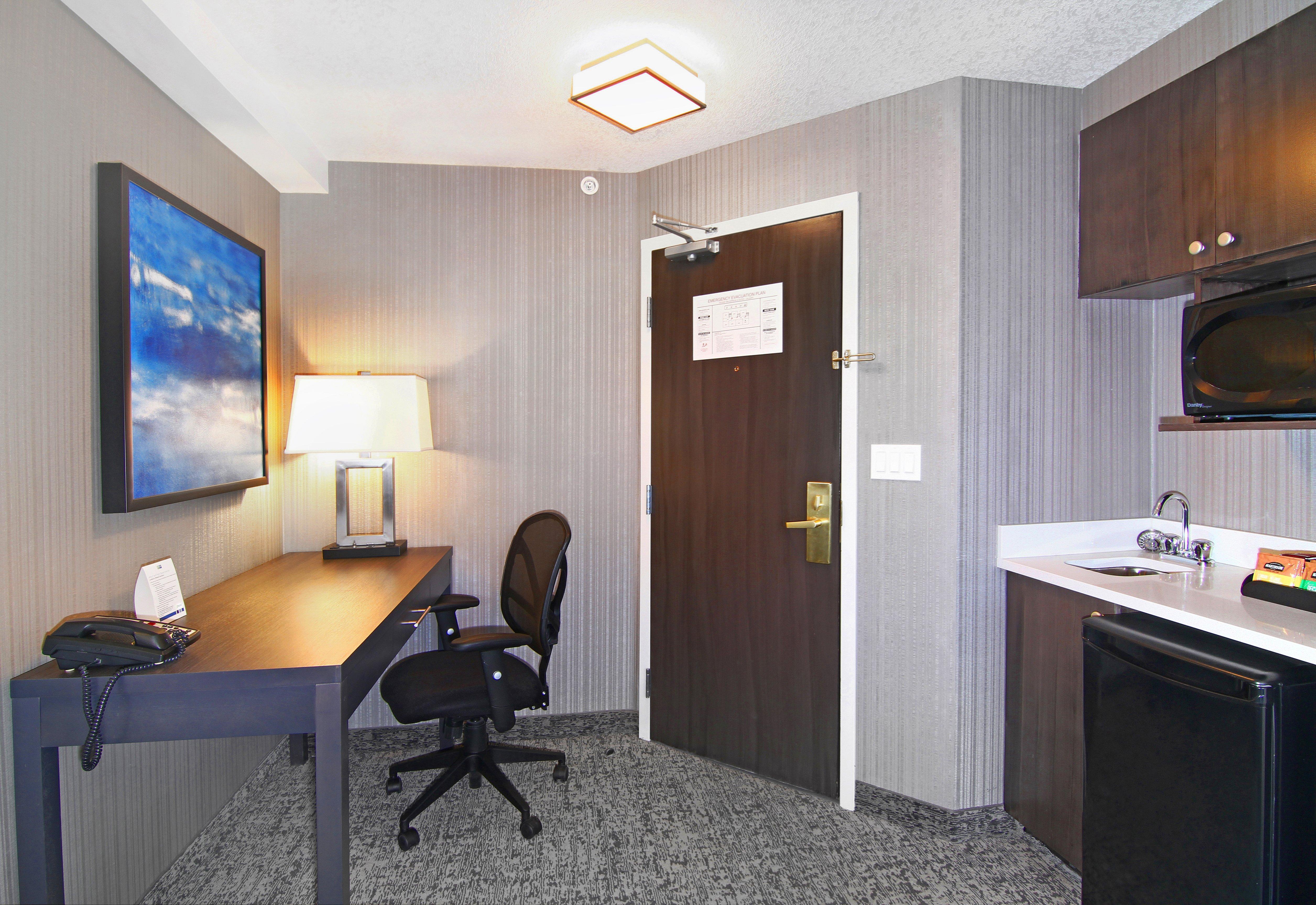 Holiday Inn Express And Suites Calgary By Ihg Exteriér fotografie